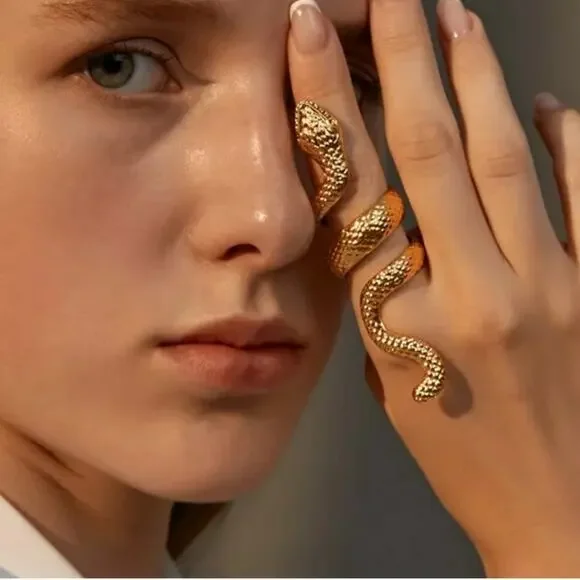 Gold Snake Ring - Picture 1 of 7